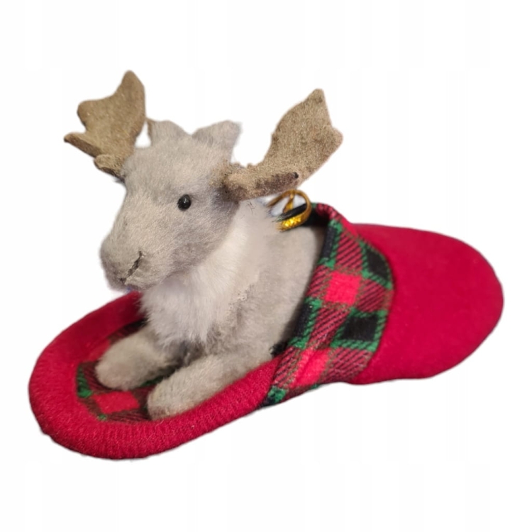 Zawieszka-Bombka-Łoś-futerko-w-kapciu-w-kratę-ozdoba-choinkowa-kapcie-kapeć