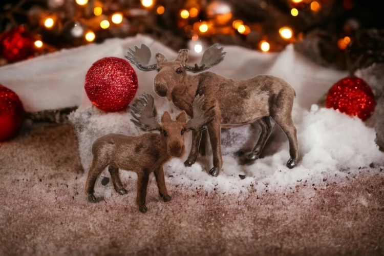 Ozdoba-świąteczna-Figurka-Łoś-Świąteczny-mały–Idealna-do-Stroików-Bożonarodzeniowych