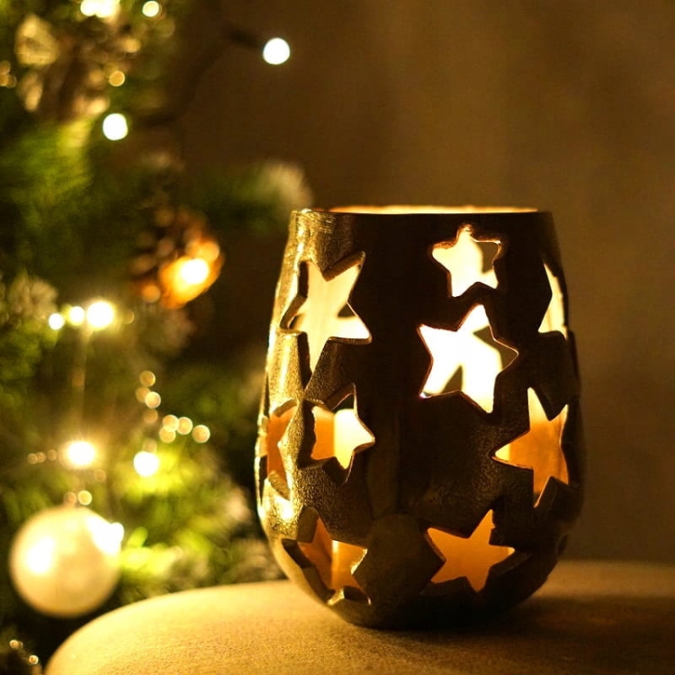 Lampion-metalowy-srebrny-aluminium-świecznik-ozdobny-16-cm–dekoracja-na-świecę-gwiazdy