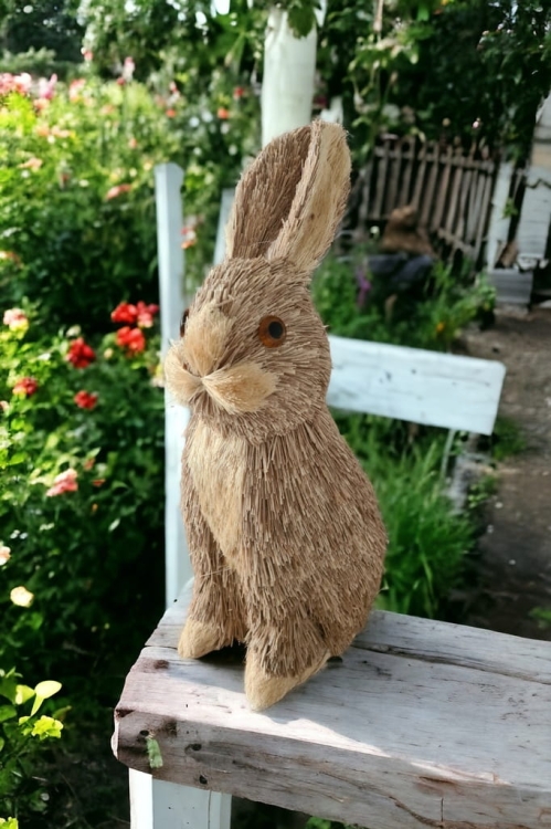 Słomiany-Zając-Wielkanocny-mały–Naturalna-Dekoracja-wielkanoc